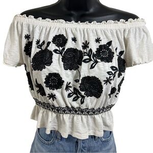 American Eagle Scrunch Waist Floral Crop Top
